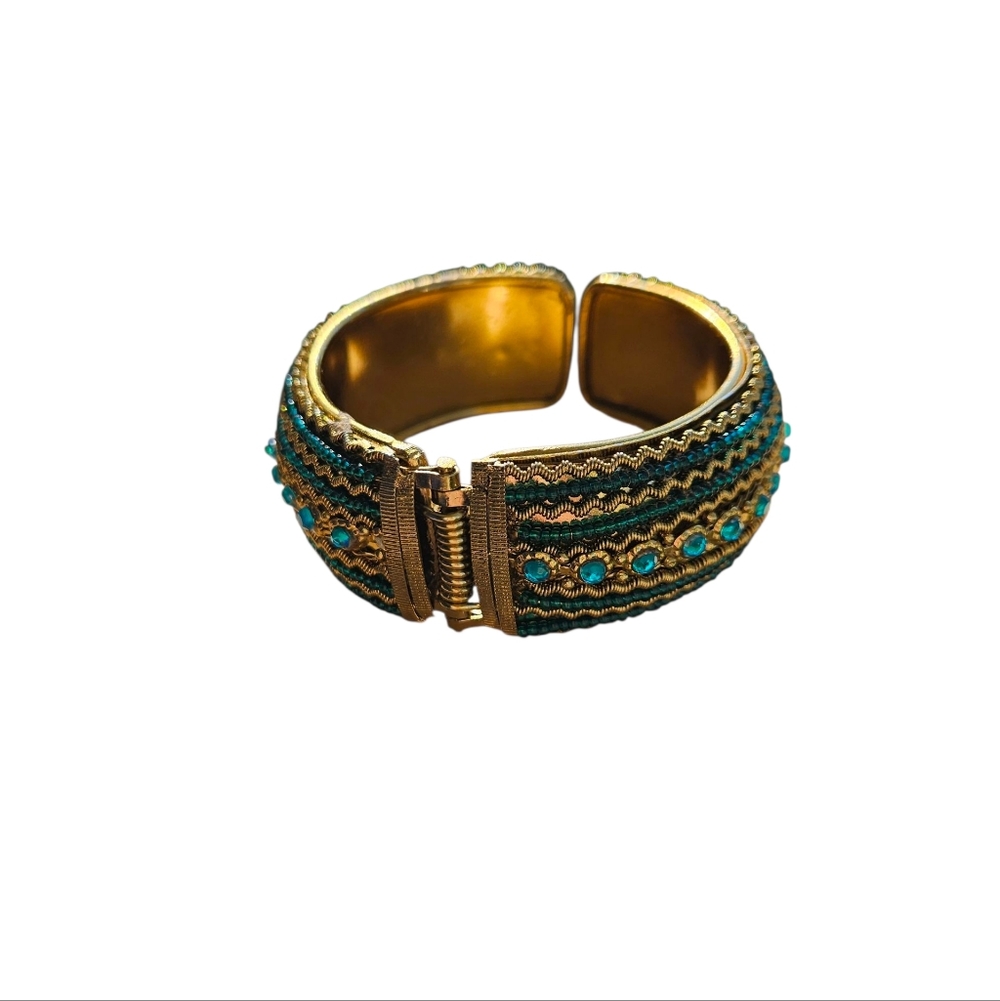 Beautiful Elegant Women's Bracelet - Picture 11 of 11